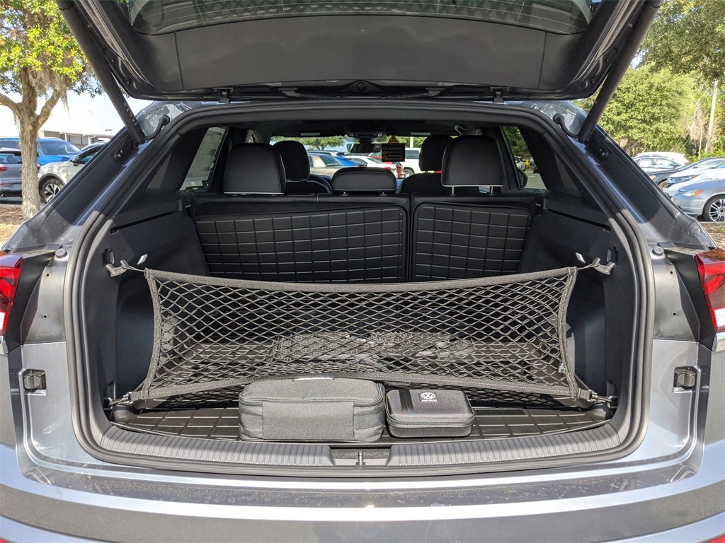 New 2025 Volkswagen Atlas Cross Sport SEL Premium R-Line image 15