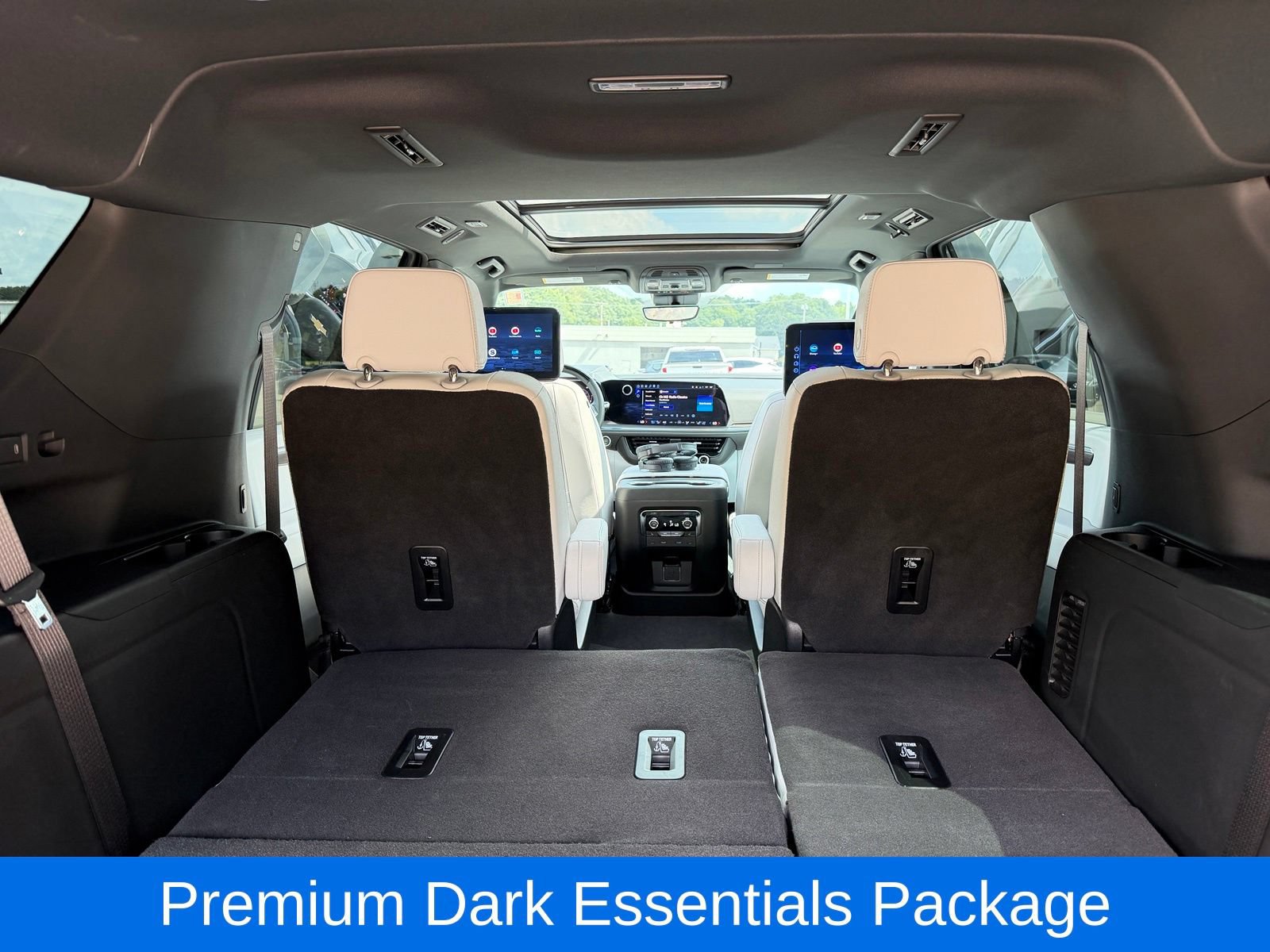 Used 2025 Chevrolet Suburban Premier AWD/4WD image 37