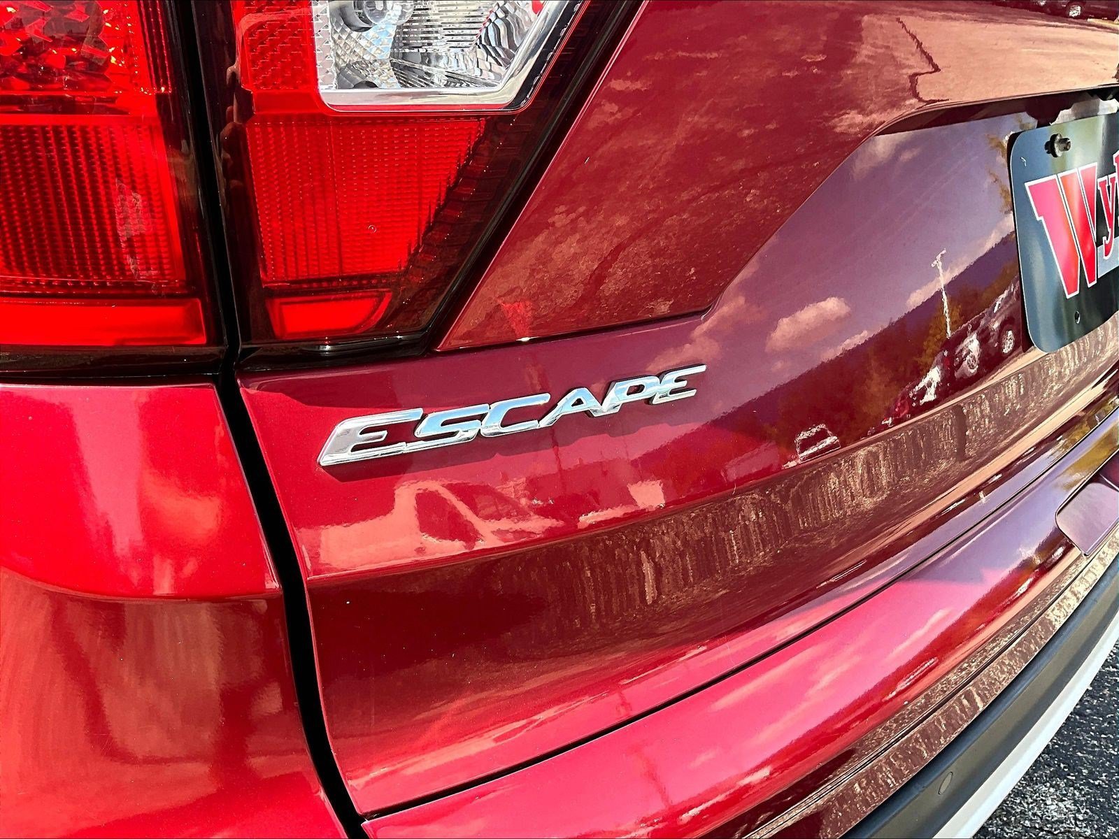 Used 2019 Ford Escape SEL AWD/4WD image 24