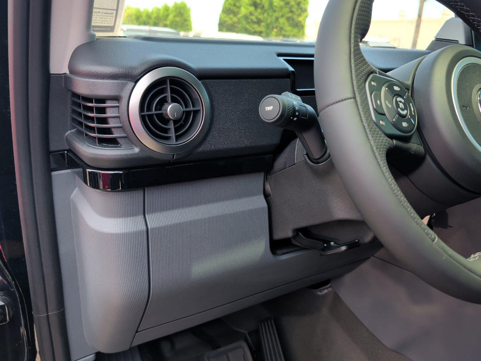 New 2025 INEOS Grenadier Station Wagon AWD/4WD image 17