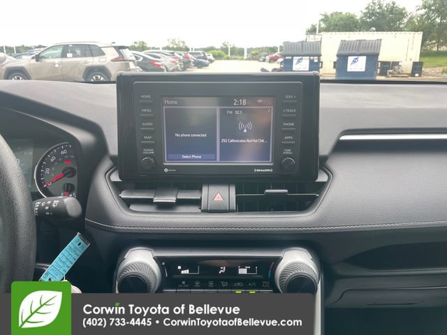 Used 2021 Toyota RAV4 LE FWD image 11