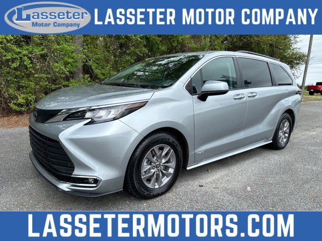 Used 2021 Toyota Sienna XLE