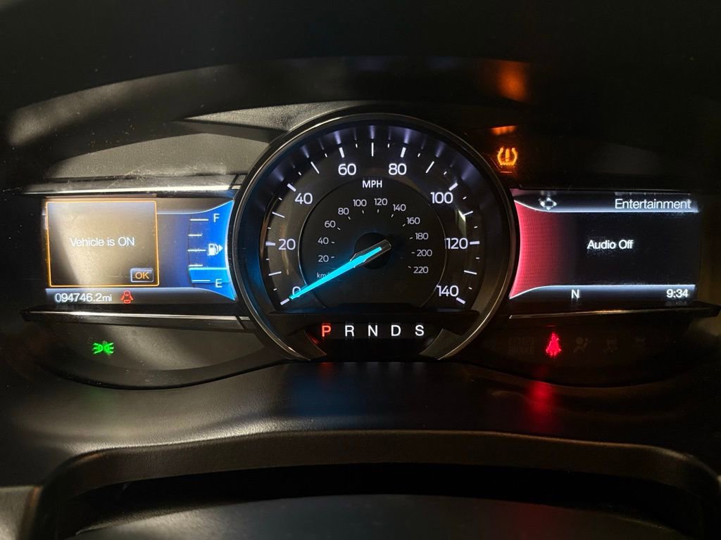 Used 2018 Ford Explorer XLT w/ Equipment Group 201A AWD/4WD image 21