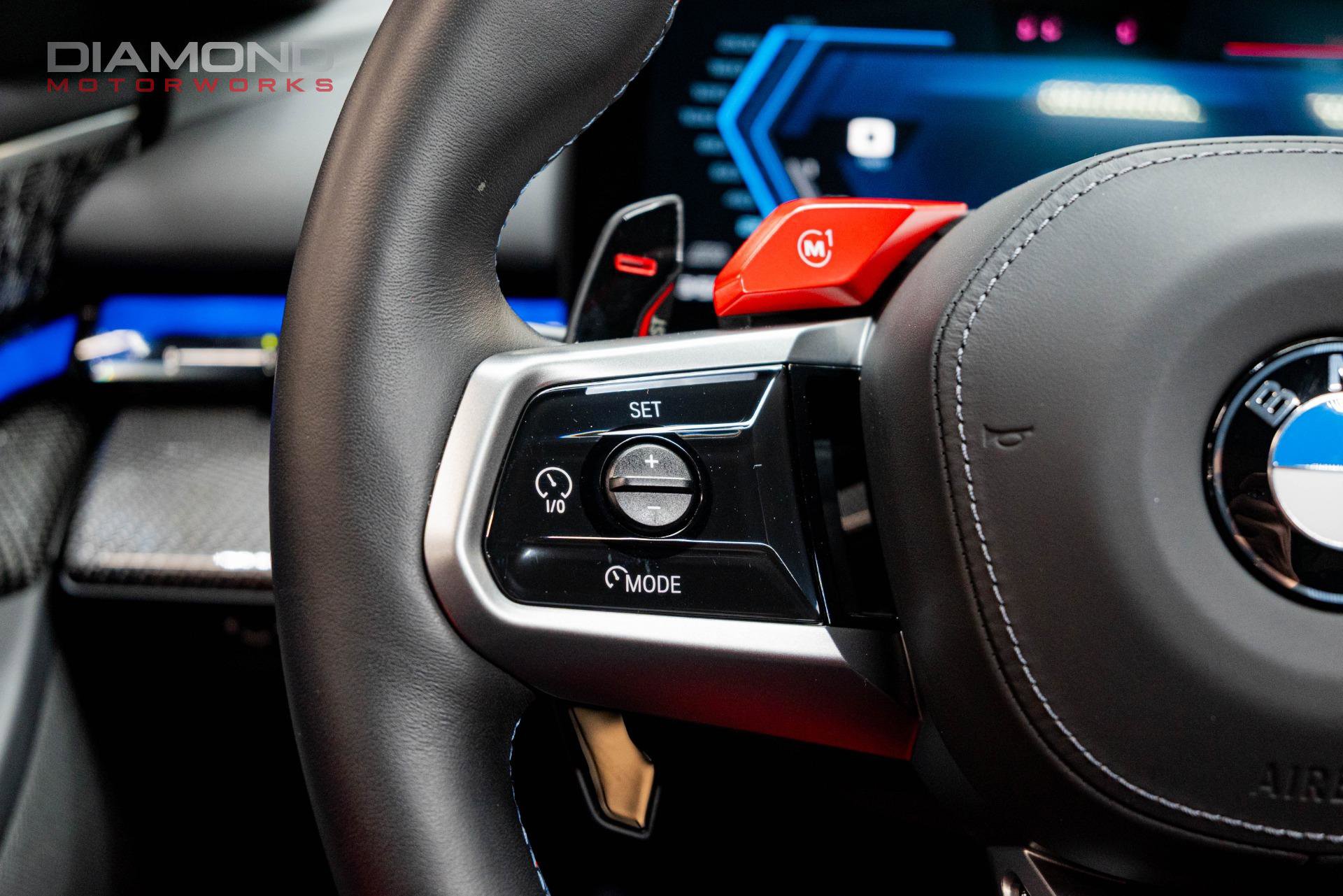 Used 2025 BMW M5 w/ Carbon Package image 91