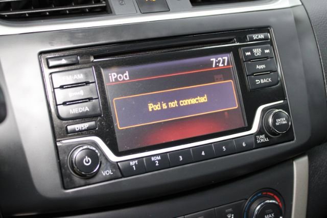 Used 2015 Nissan Sentra SV FWD image 16