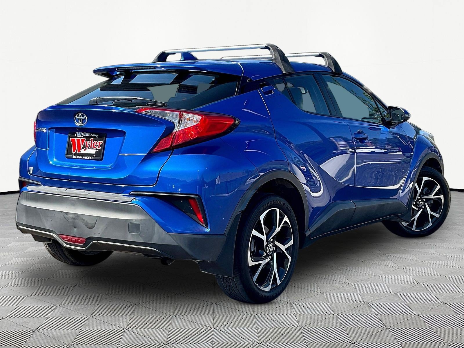 Used 2018 Toyota C-HR XLE FWD image 6