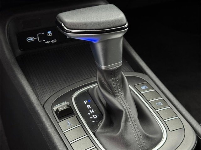 Used 2024 Hyundai Kona SEL image 18