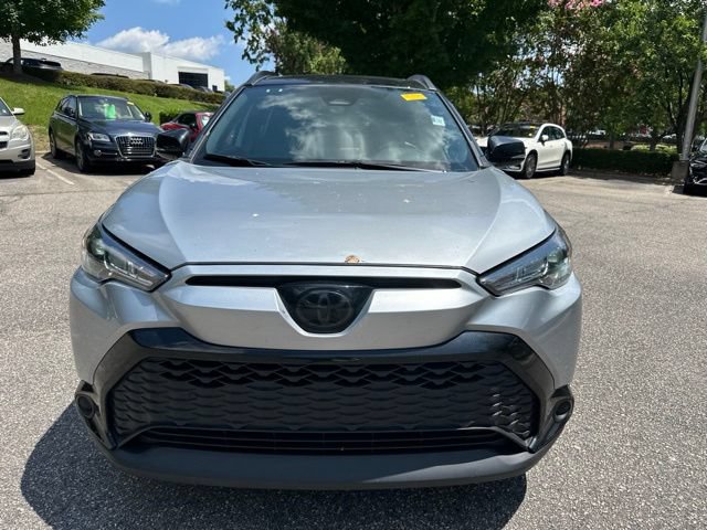 Used 2024 Toyota Corolla Cross AWD Hybrid w/ Moonroof Package image 2