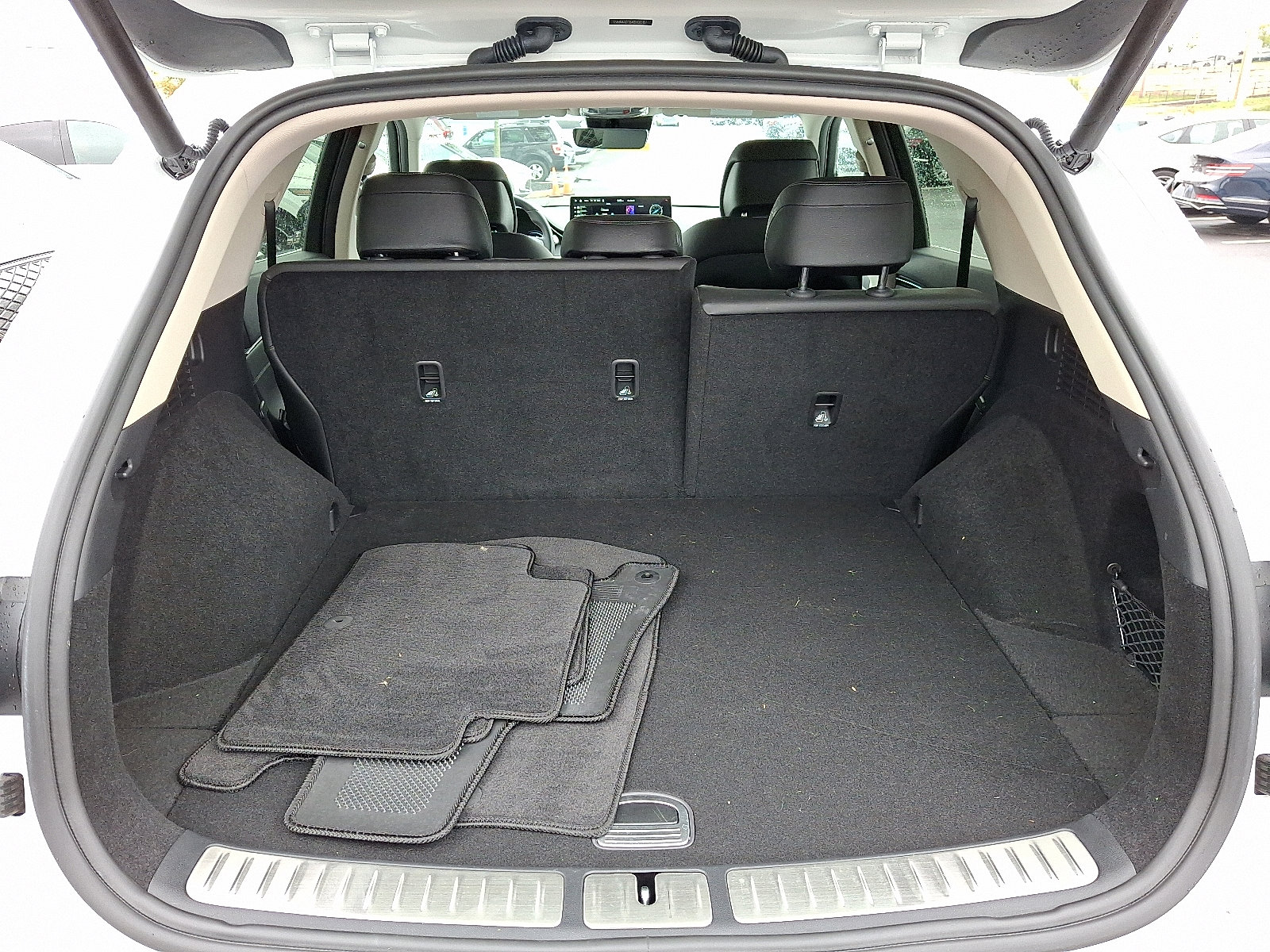 Used 2025 Genesis GV70 2.5T image 28