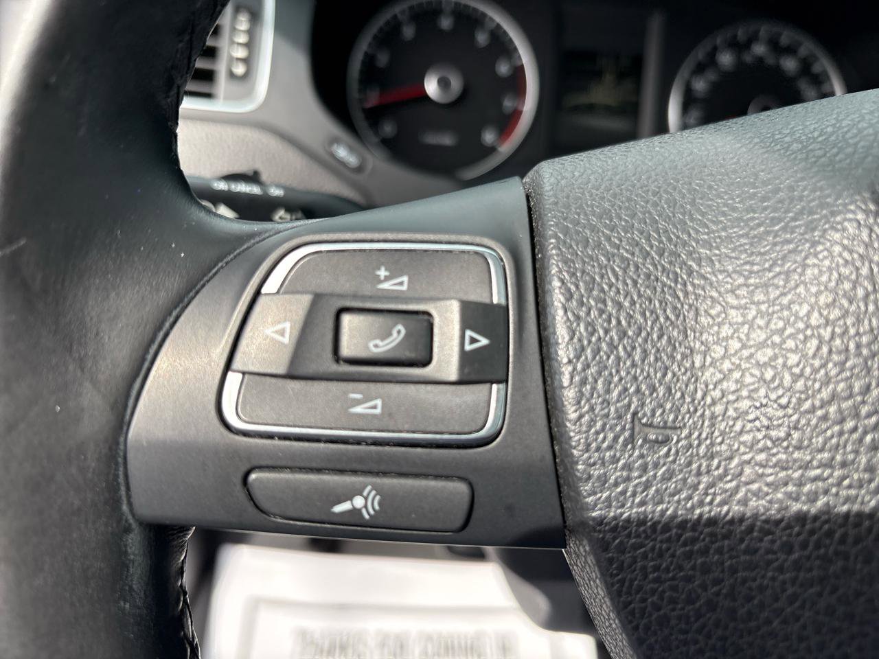 Used 2014 Volkswagen Jetta SEL image 20