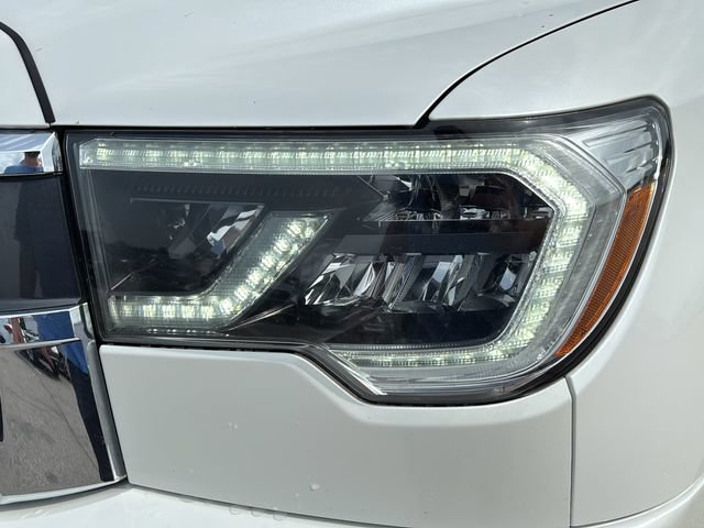 Used 2020 Toyota Sequoia Platinum AWD/4WD image 26