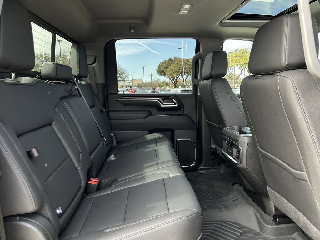 Used 2025 Chevrolet Silverado 2500 LTZ w/ LTZ Convenience Package image 35