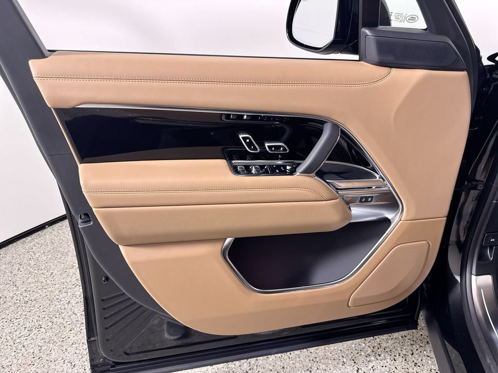 New 2027 Land Rover Range Rover SE AWD/4WD image 13