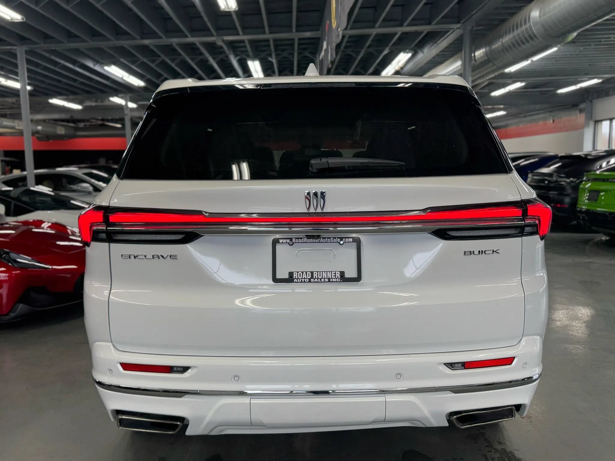 Used 2025 Buick Enclave Avenir w/ LPO, Floor Liner Package FWD image 6