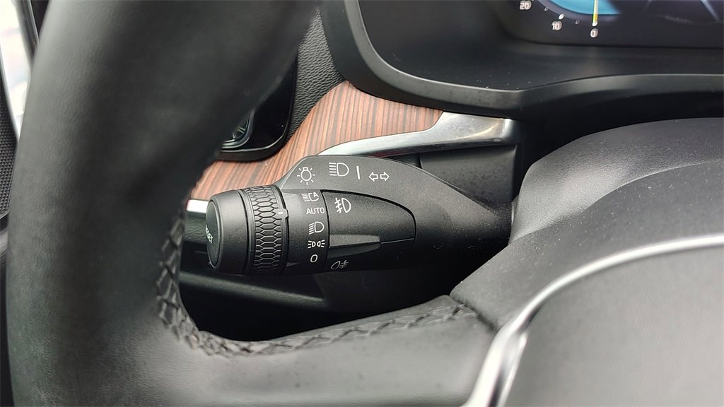 Certified 2025 Volvo V60 B5 Cross Country Plus image 17