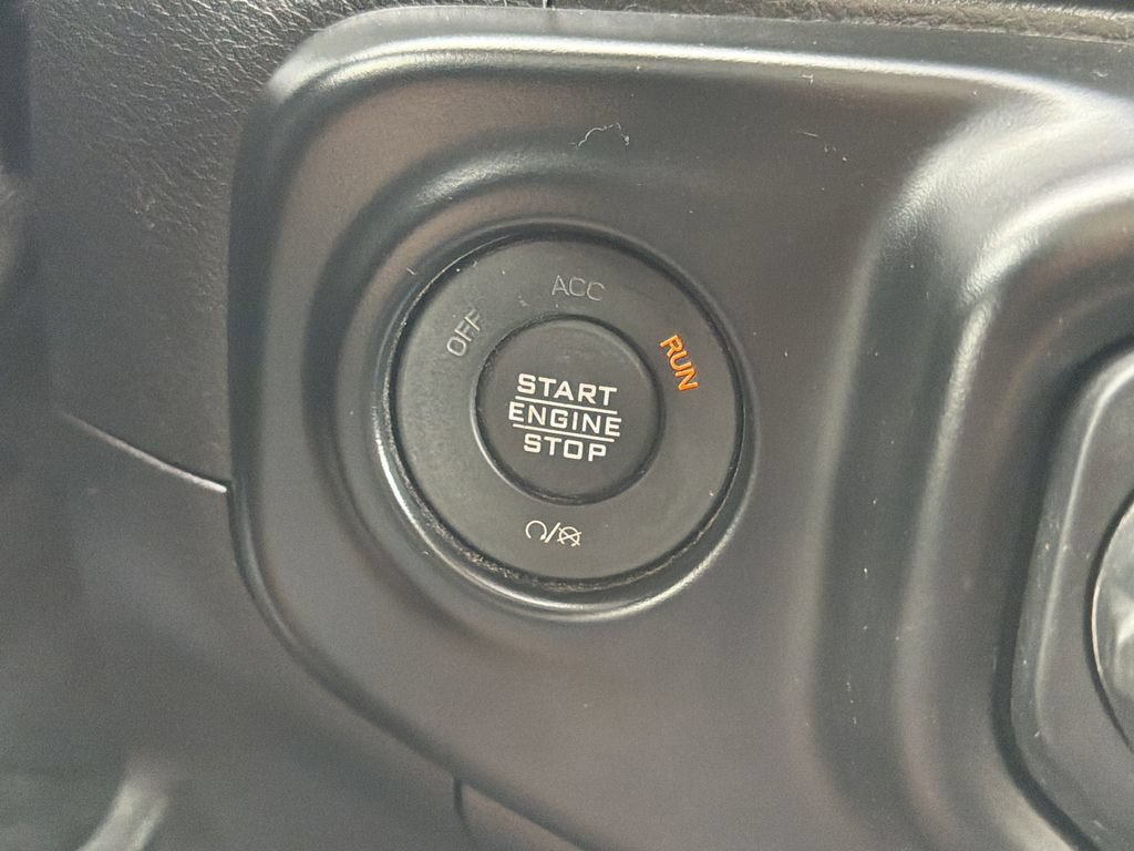 Used 2021 Jeep Gladiator Overland w/ Uconnect 4C Nav & Sound Group AWD/4WD image 10