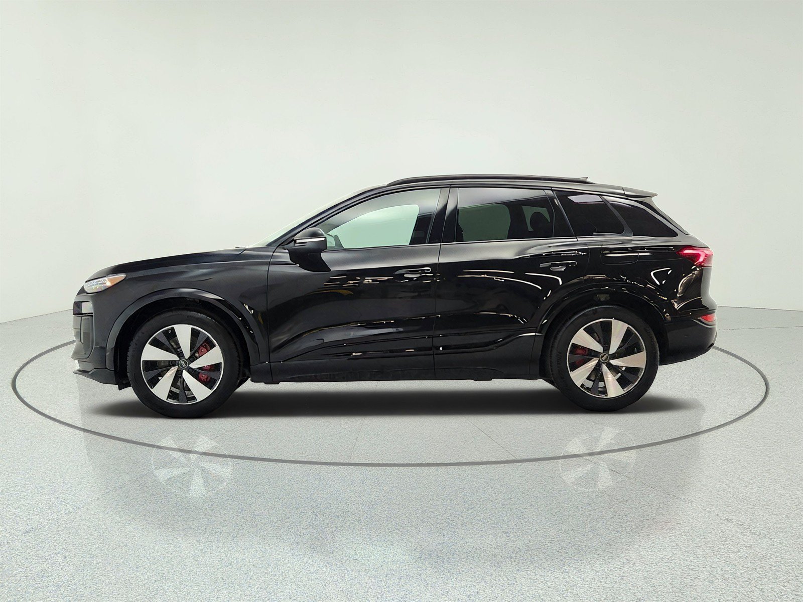 New 2027 Audi SQ6 e-tron Premium Plus AWD/4WD image 8