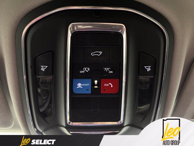 Used 2023 Jeep Grand Cherokee L Limited AWD/4WD image 19