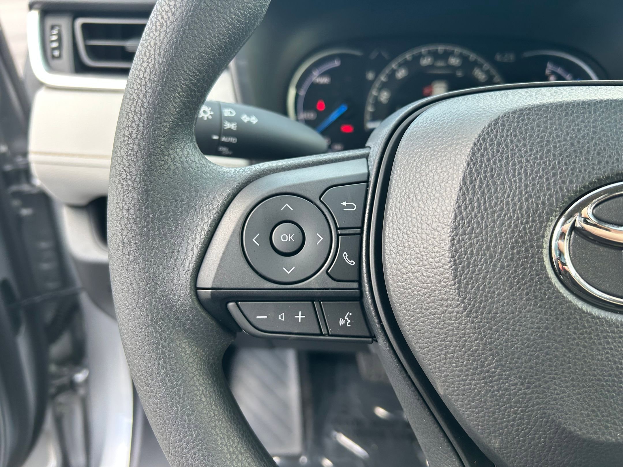 Certified 2025 Toyota RAV4 XLE image 14