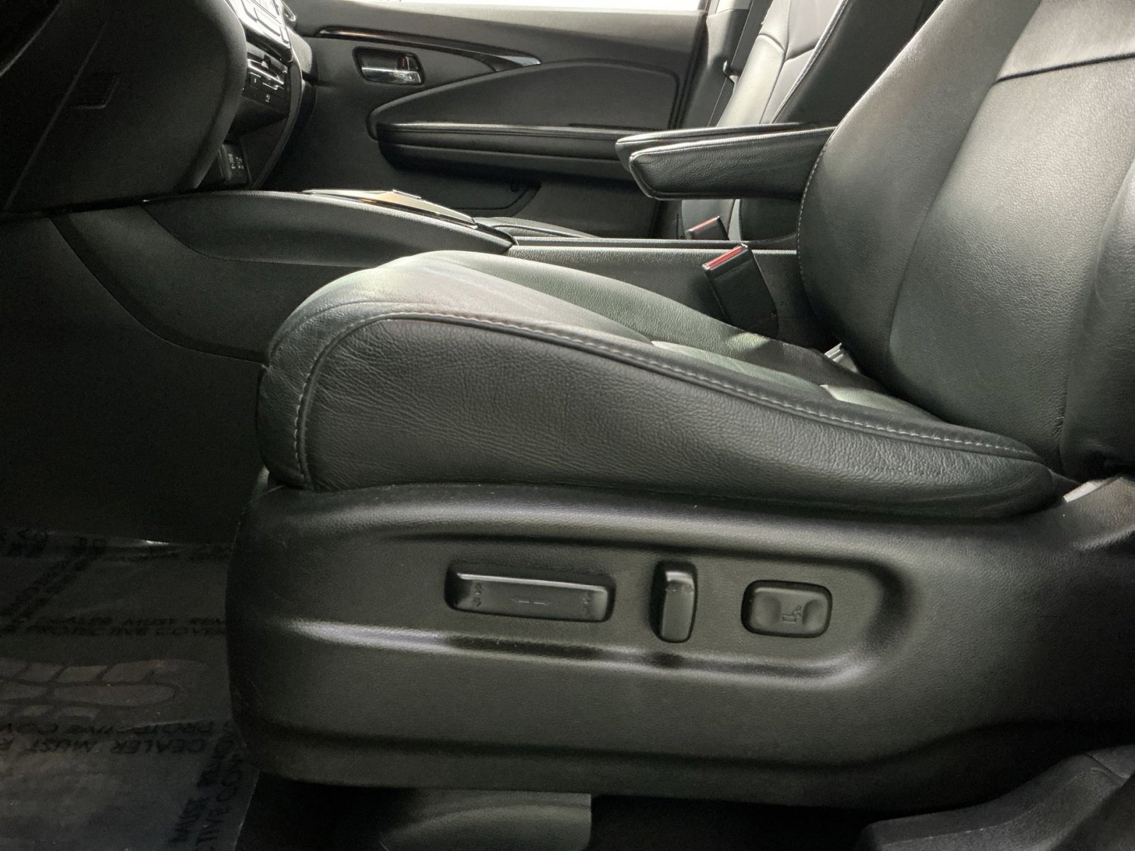 Used 2021 Honda Pilot Touring image 15