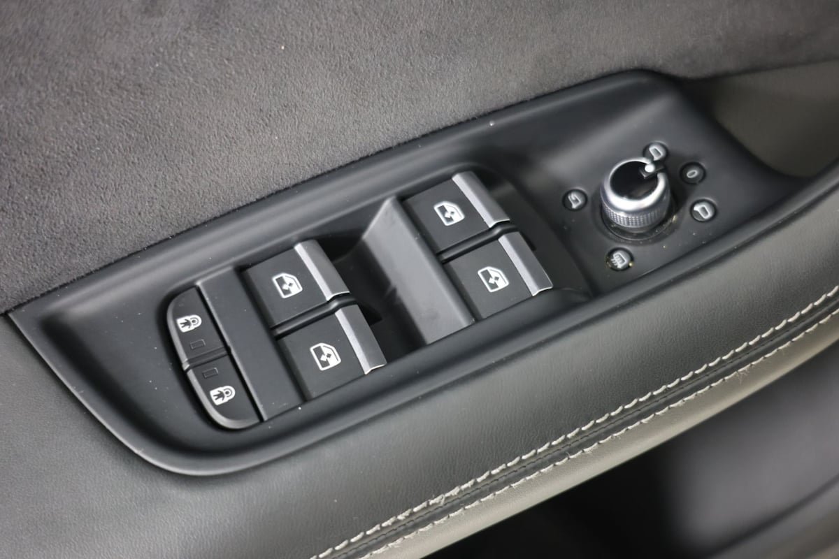 Used 2023 Audi SQ7 Prestige AWD/4WD image 25