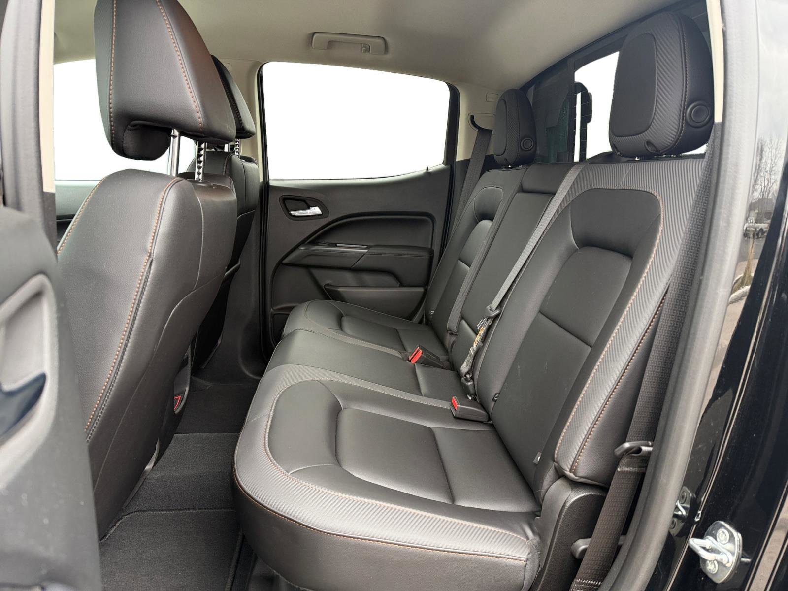 Used 2022 GMC Canyon AT4 image 19