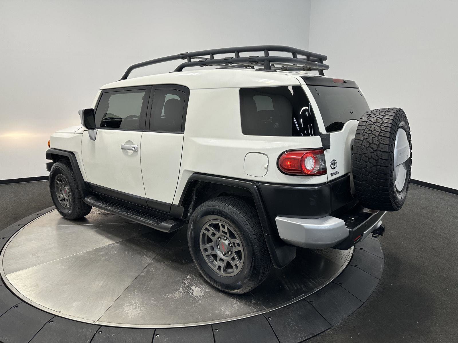 Used 2013 Toyota FJ Cruiser 4WD image 5