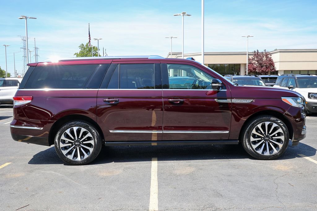 Used 2023 Lincoln Navigator L Reserve AWD/4WD image 17