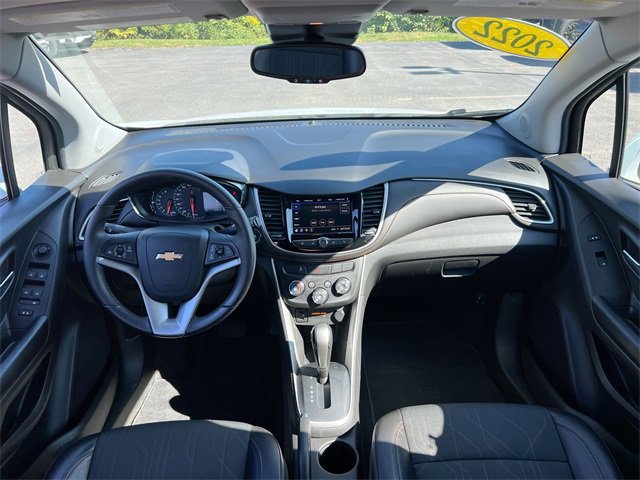 Used 2022 Chevrolet Trax LT w/ Sport Edition image 19