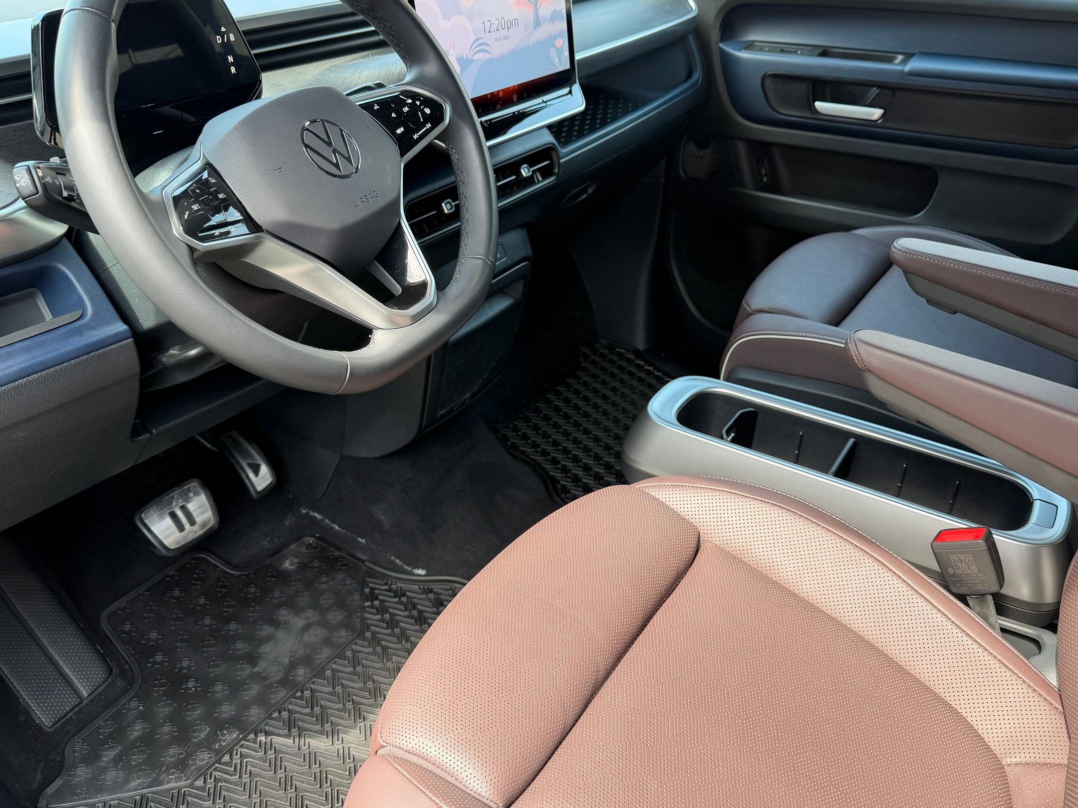 Used 2025 Volkswagen ID. Buzz Pro S RWD image 4