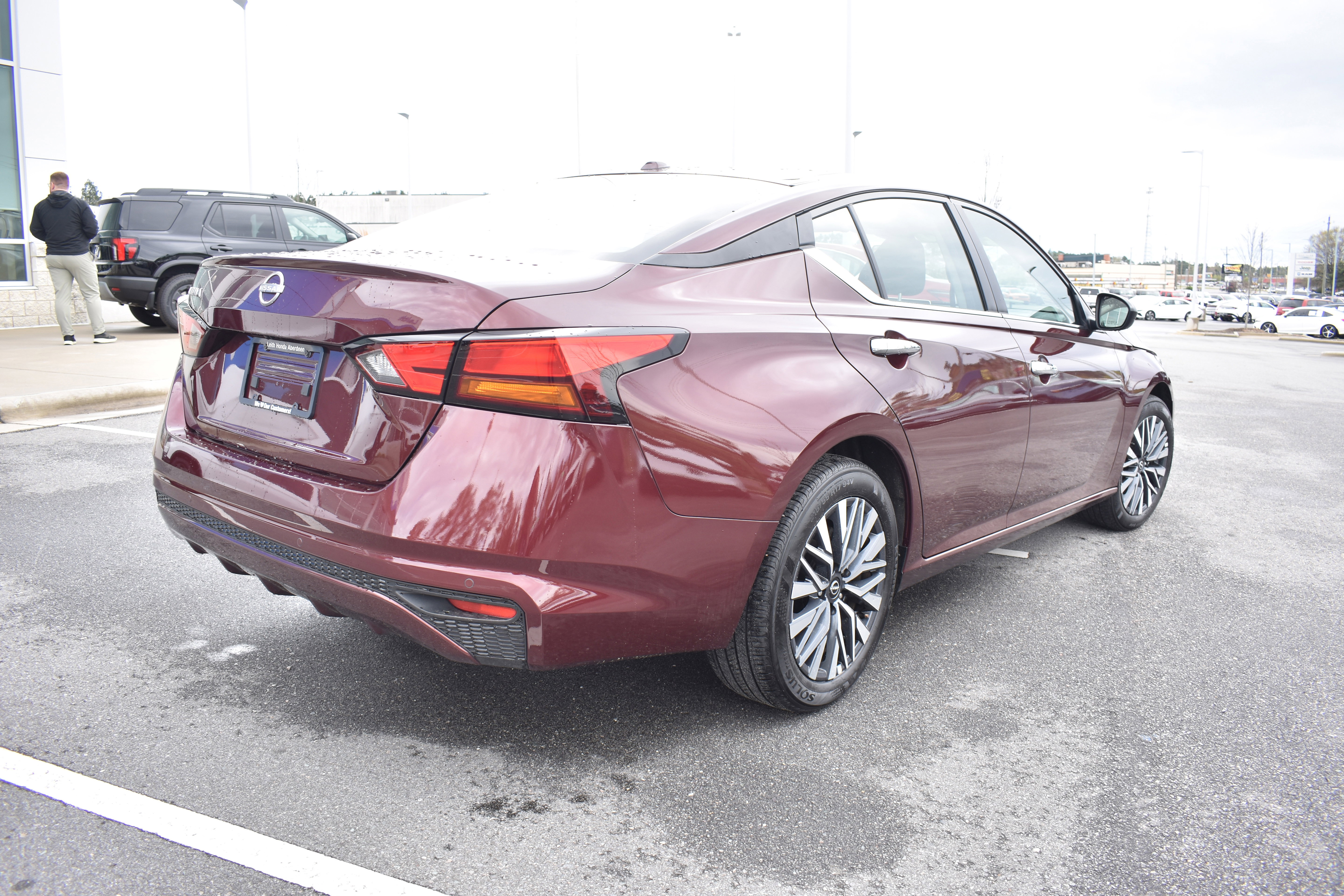 Used 2025 Nissan Altima 2.5 SV image 9
