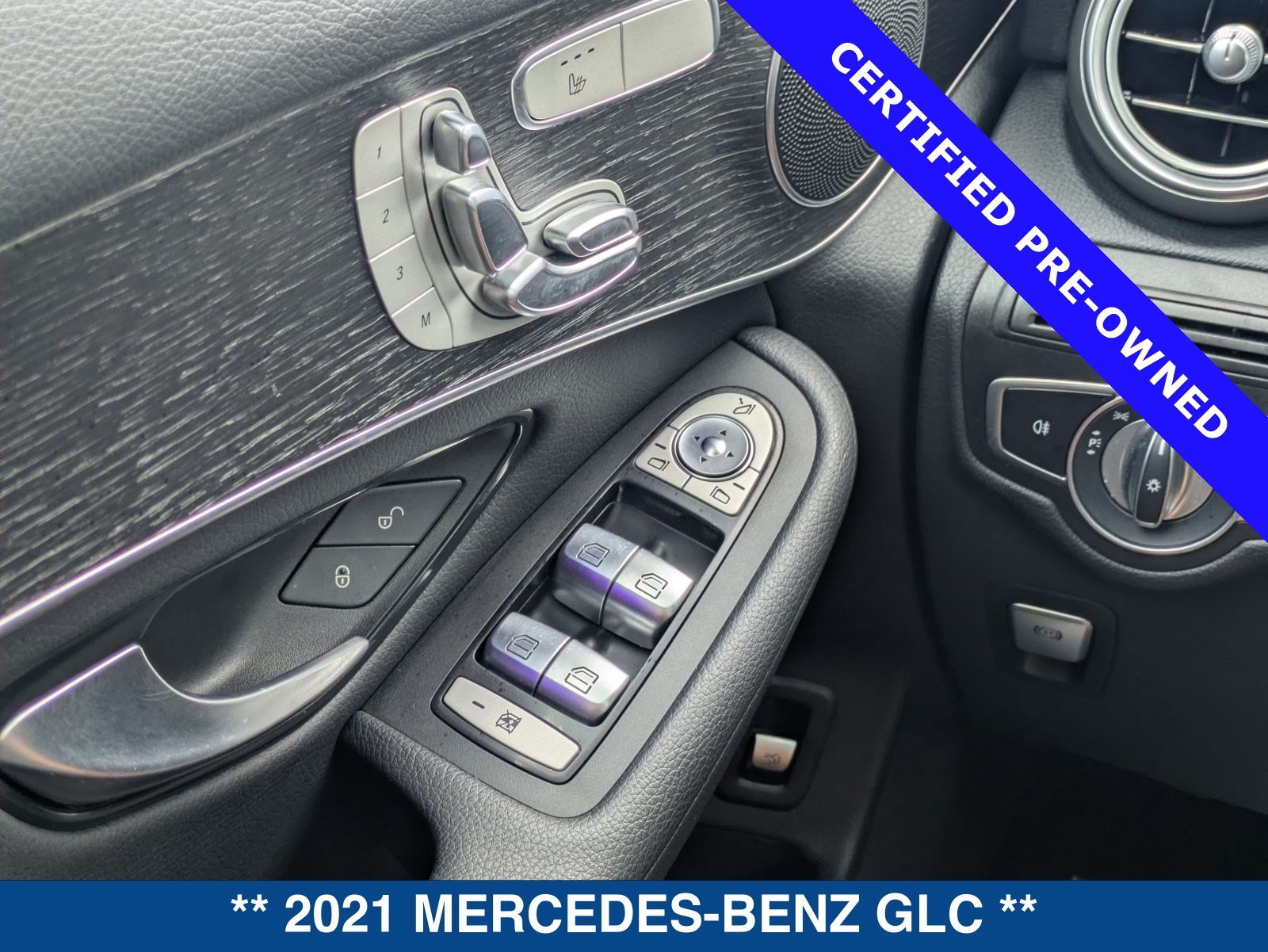 Used 2021 Mercedes-Benz GLC 300 4MATIC image 26