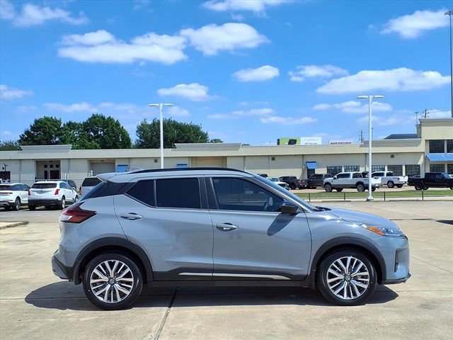 Used 2021 Nissan Kicks SR w/ SR Premium Package image 18