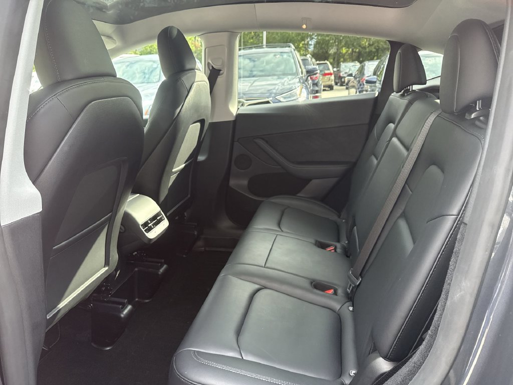 Used 2023 Tesla Model Y Long Range AWD/4WD image 24
