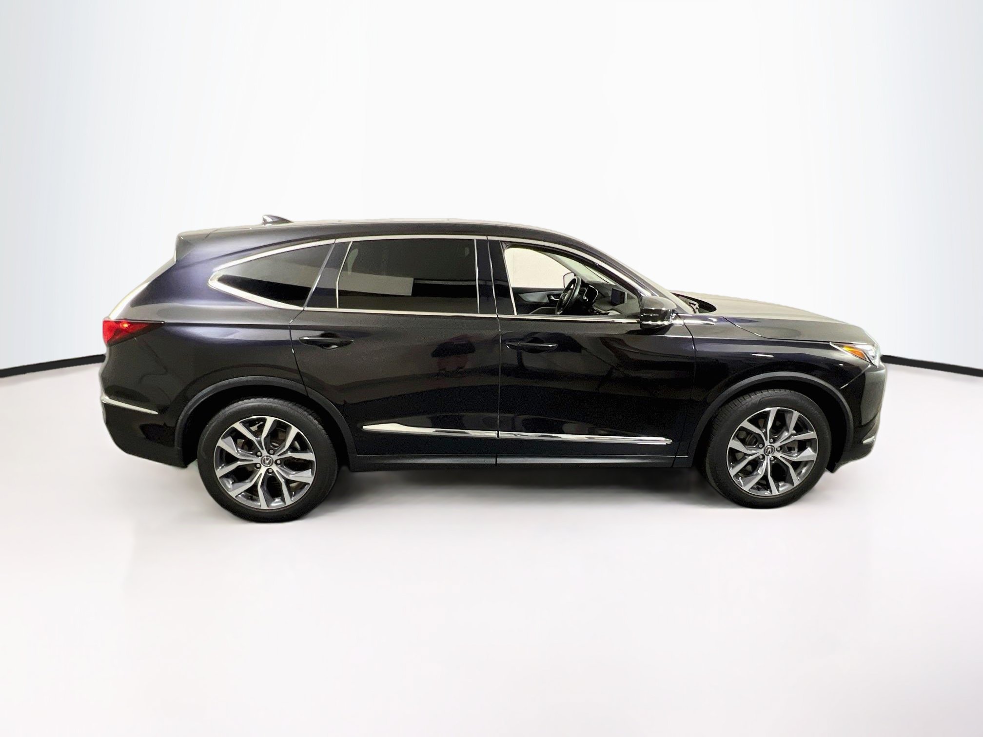 Used 2024 Acura MDX w/ Technology Package AWD/4WD image 4