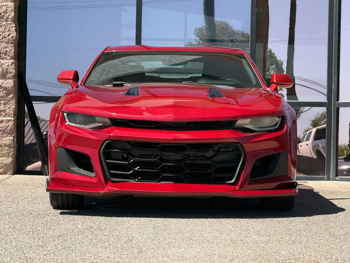 Used 2018 Chevrolet Camaro SS RWD image 20