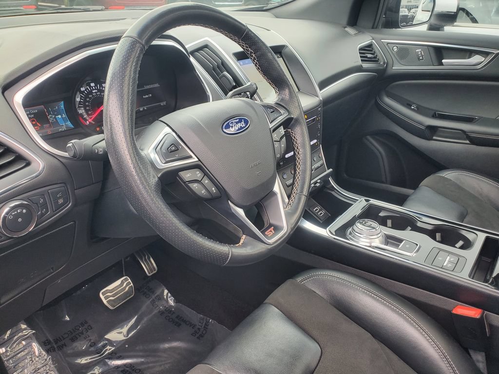 Used 2019 Ford Edge ST w/ Equipment Group 401A AWD/4WD image 10