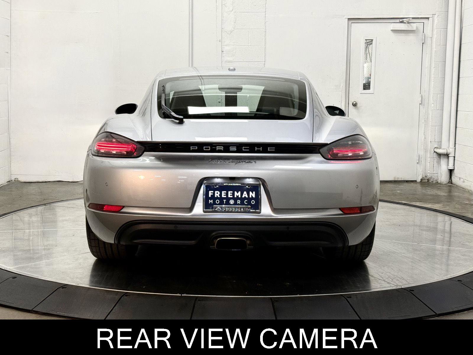 Used 2022 Porsche 718 Cayman RWD image 7