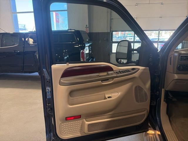 Used 2004 Ford Excursion Eddie Bauer image 19
