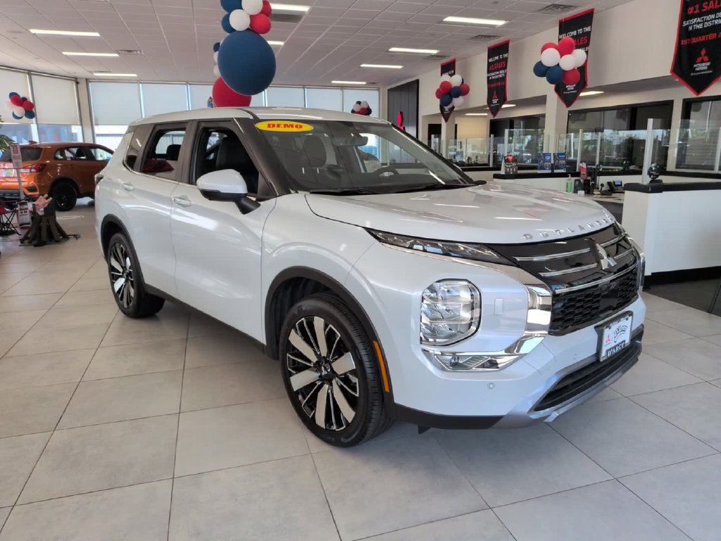 New 2026 Mitsubishi Outlander SE AWD/4WD image 4