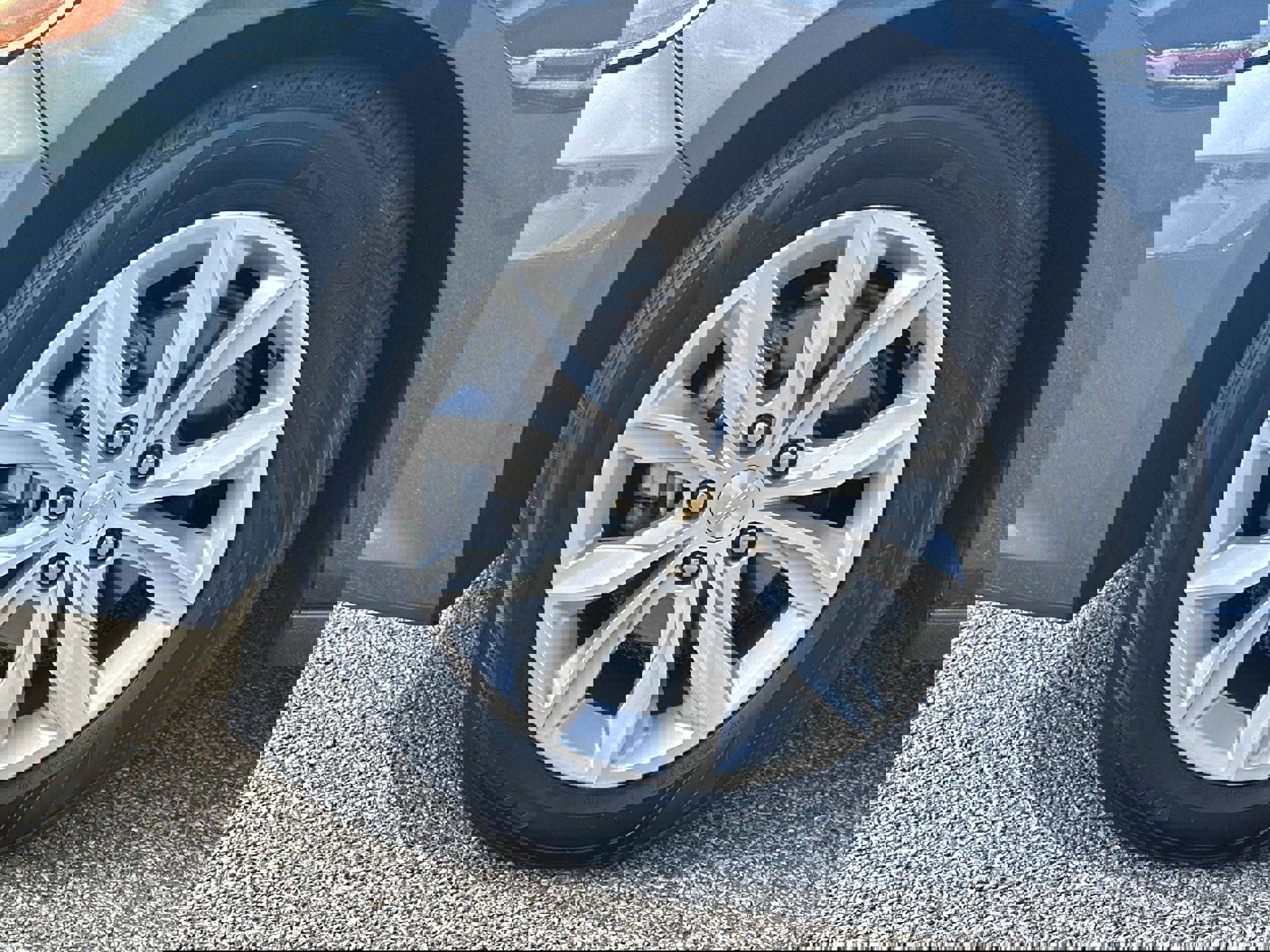 Used 2024 Chevrolet Malibu LT image 11