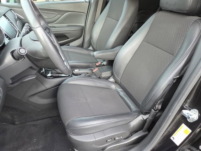 Used 2021 Buick Encore Preferred w/ Safety Package image 28