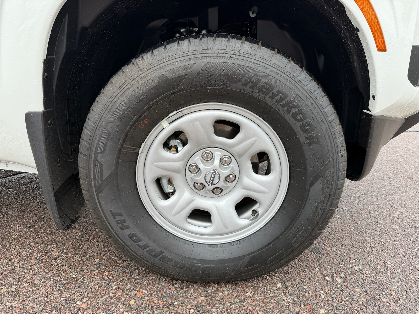 New 2027 Nissan Frontier S w/ Tow Package AWD/4WD image 9