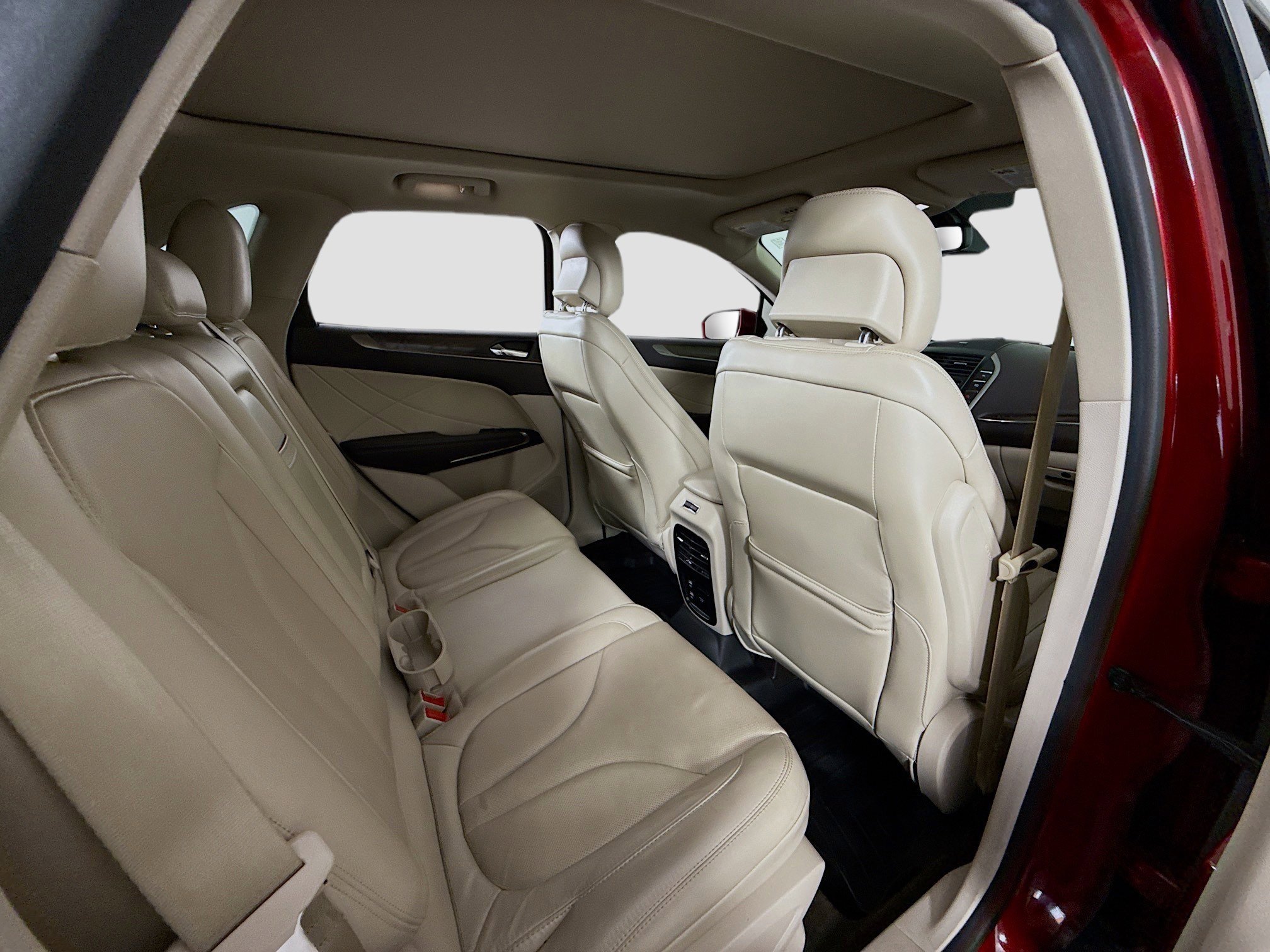 Used 2019 Lincoln MKC Reserve w/ MKC Climate Package FWD image 29