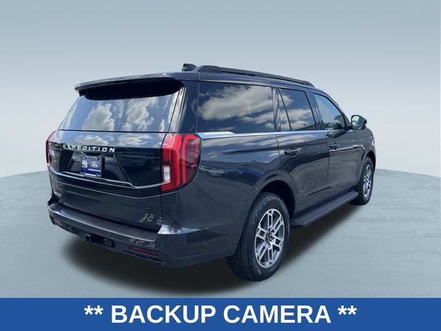 Used 2025 Ford Expedition Active AWD/4WD image 3