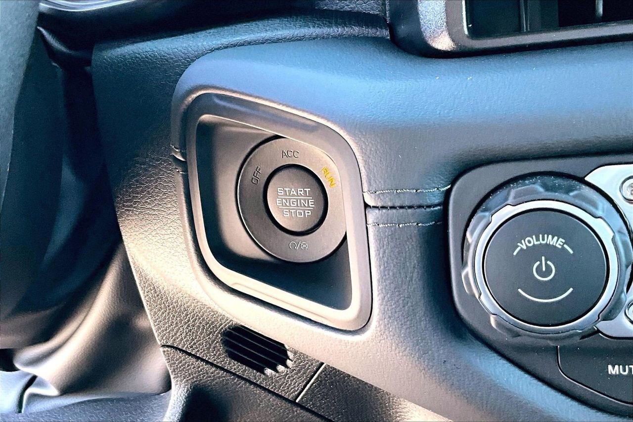 New 2026 Jeep Wrangler Sahara AWD/4WD image 26