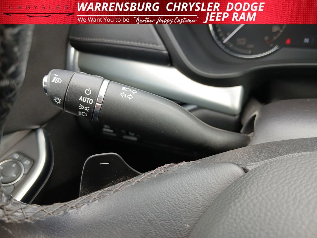 Used 2023 Cadillac XT4 Premium Luxury AWD/4WD image 16