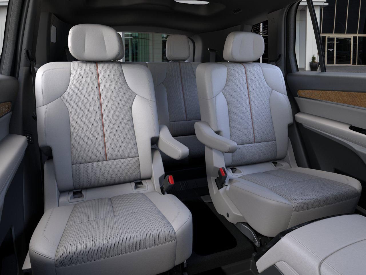 New 2026 Cadillac Vistiq Premium Luxury w/ LPO, Floor Liner Package AWD/4WD image 17