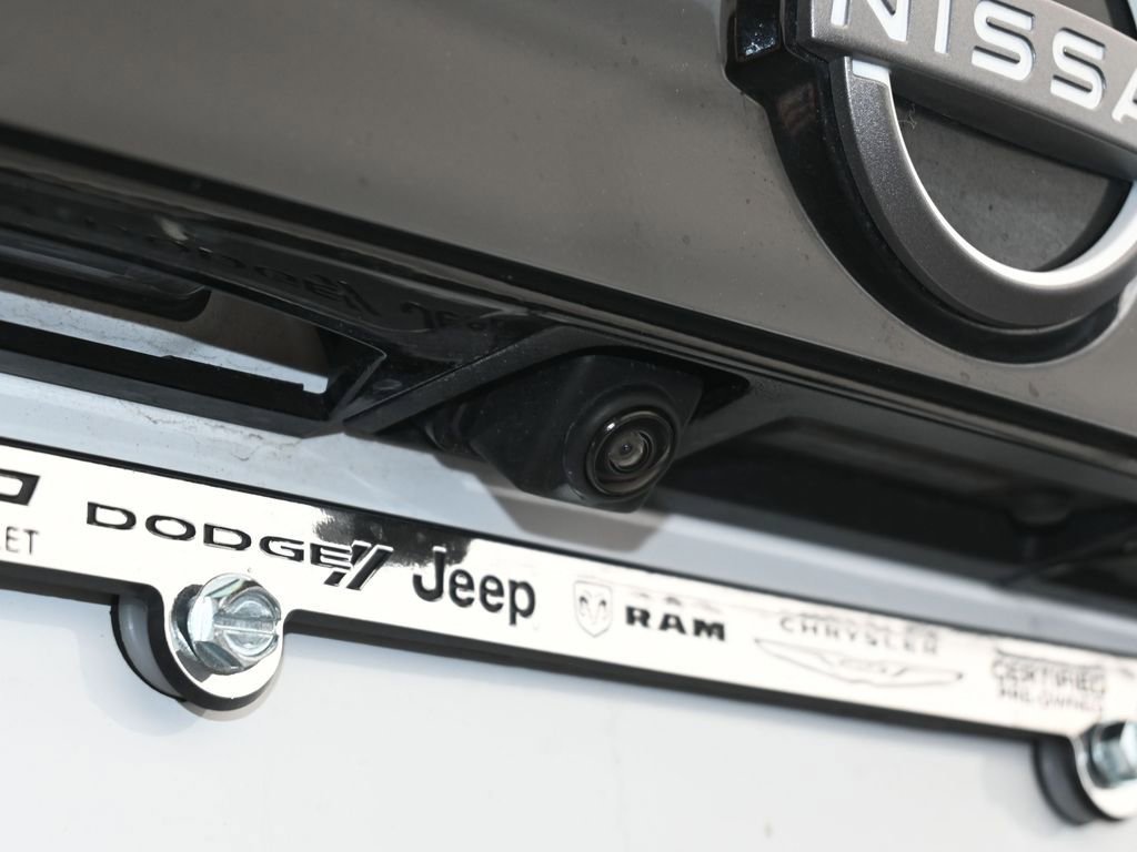 Used 2025 Nissan Kicks SV image 33