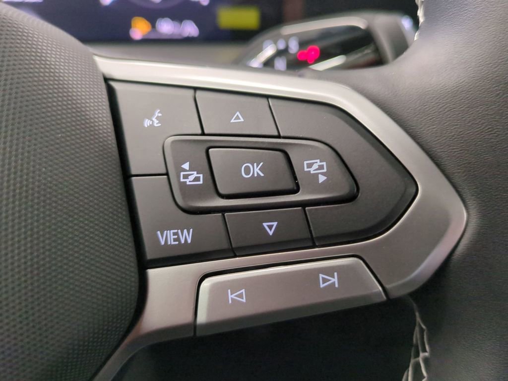 New 2026 Volkswagen Tiguan SE image 19